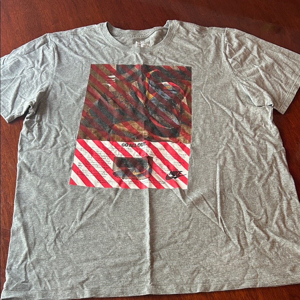 Nike Gray Graphic Men's T-Shirt size XL